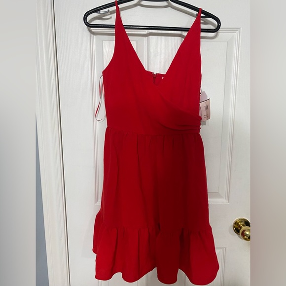 Red dress - Picture 1 of 2